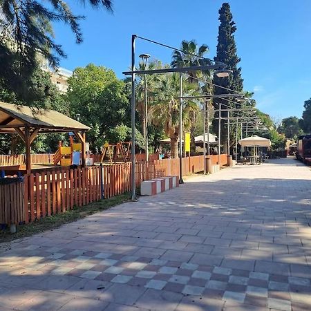 칼라마타 Δίπλα Στο Πάρκο 아파트 외부 사진
